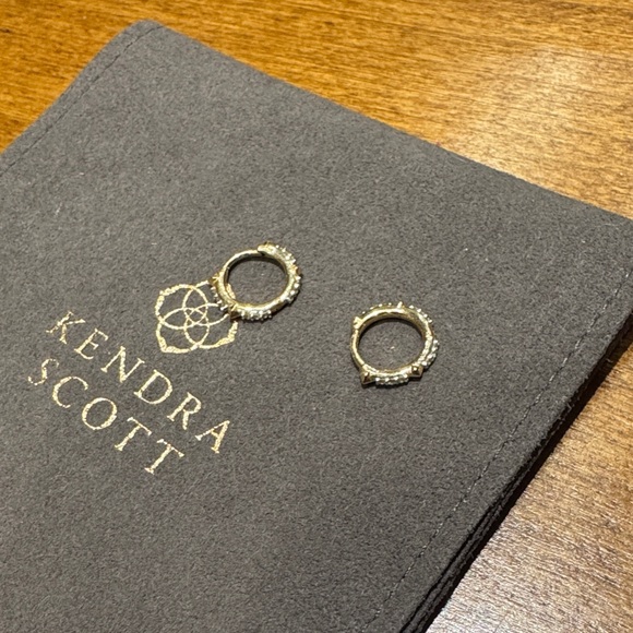 Kendra Scott Jett 14k Yellow Gold Earrings in White Diamond - Picture 6 of 7